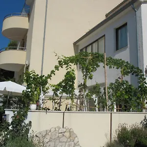 https://apartments-eva-pula.in-istria.net